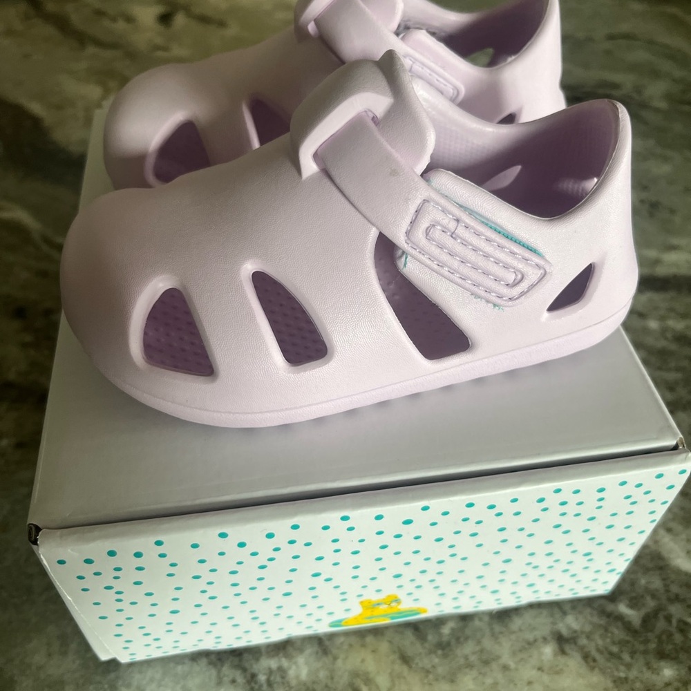 Kids Waterproof Lilac Hook-and-Loop Sandal